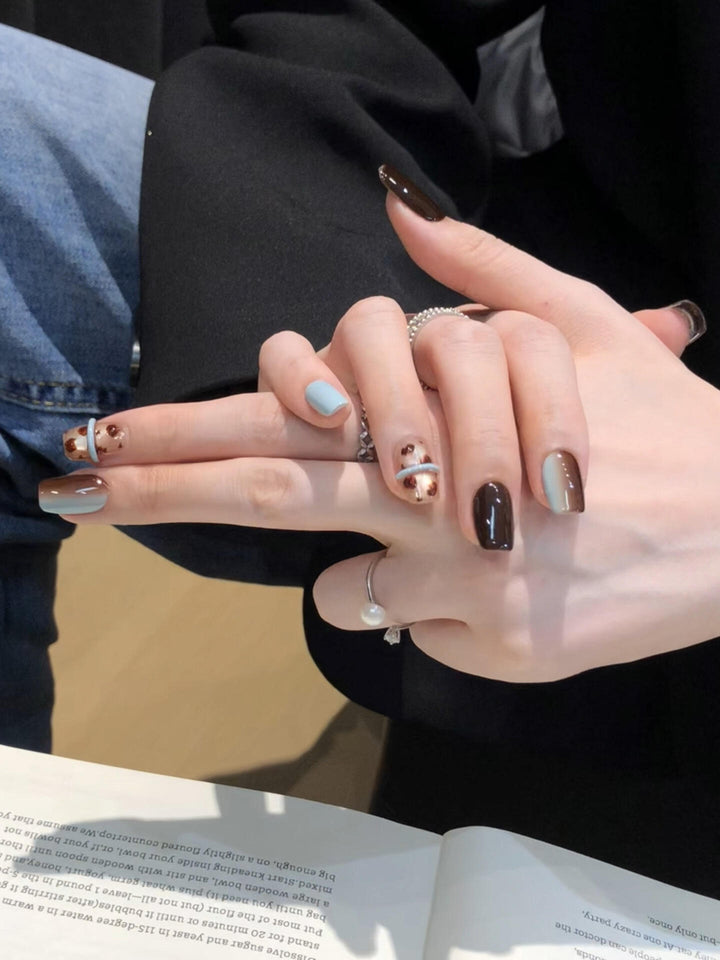 Kreative Kunstnagelspitzen mit Elegantem Design Karnz