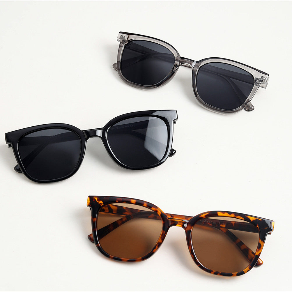Damen modische Sonnenbrille mit modernem Kunststoffrahmen Karnz