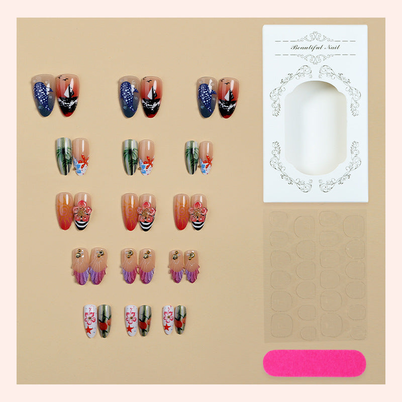Kreatives Kunstnagelset mit maritimen Motiven Karnz