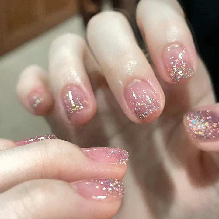 Elegante Nagelpflege Karnz