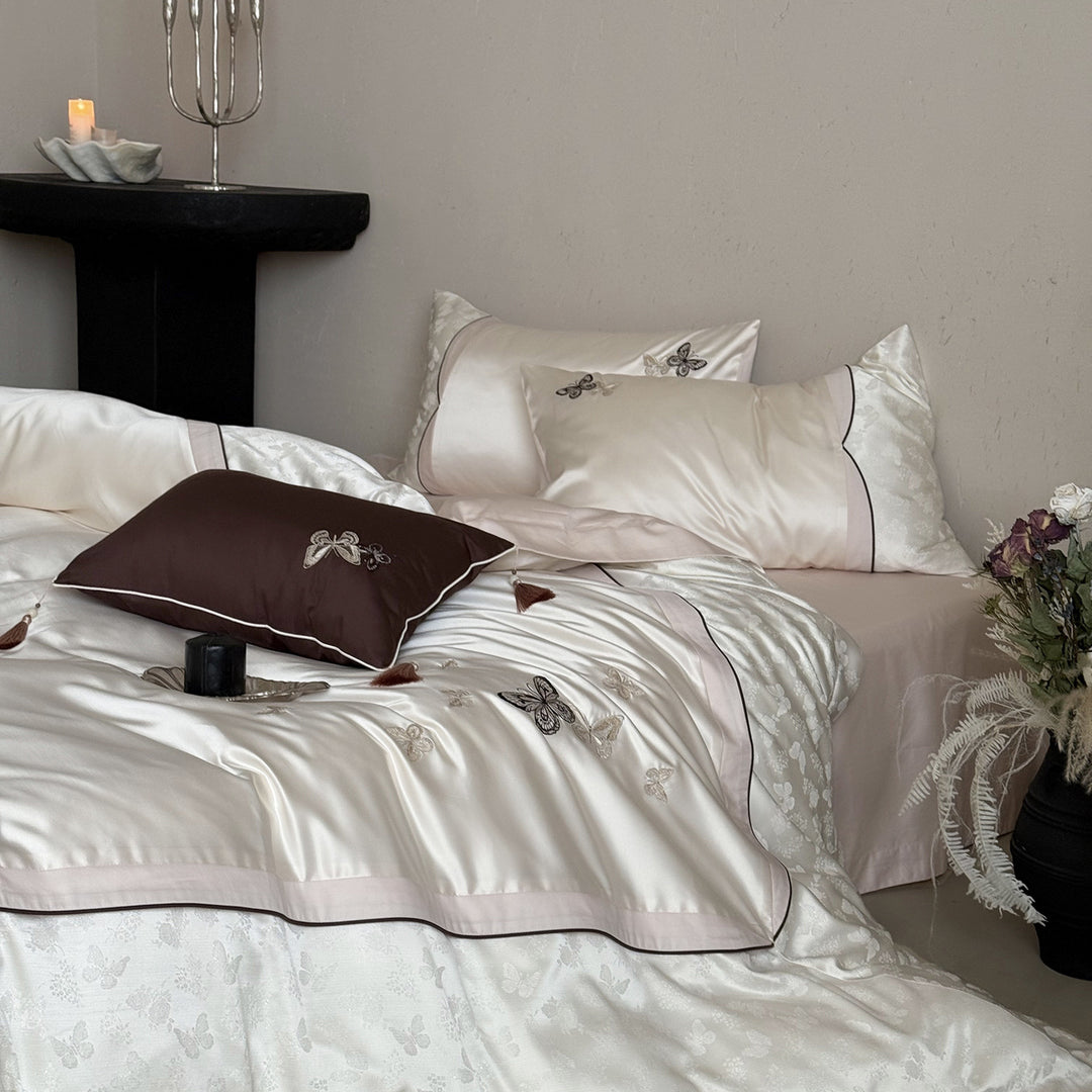 Luxuriös besticktes Satin Bettbezug-Set