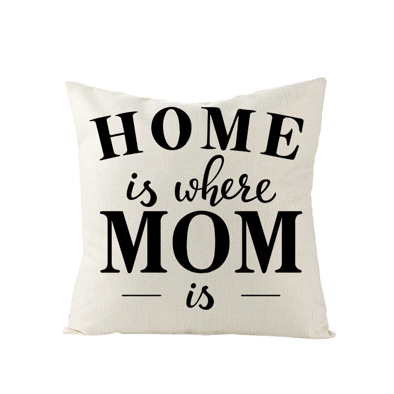 Dekoratives Kissenbezug mit Leinenstruktur mit 'Home Is Where Mom Is' bedruckter Typografie