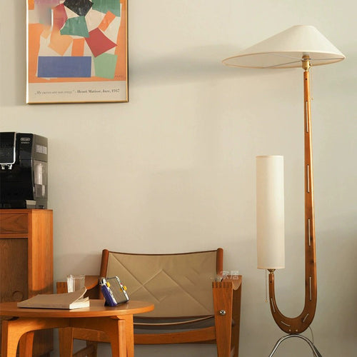 Moderne Stehlampe