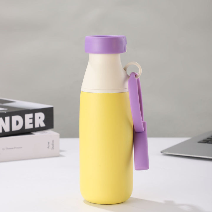 Damen isolierte Wasserflasche mit praktischer Trageschlaufe Karnz