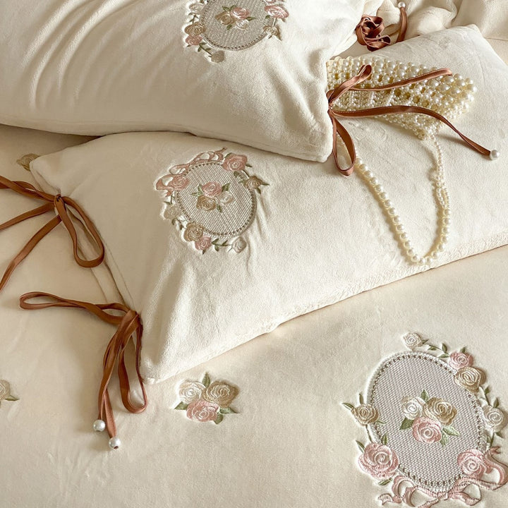 Vintage-inspirierte gestickte Leinenmischung Bettwäsche und Kissenbezug Set