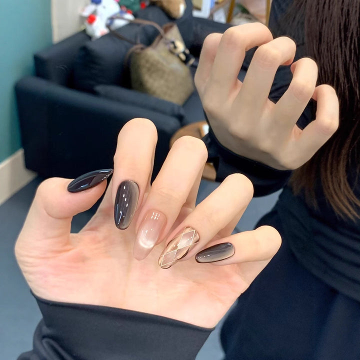 Stylisches Design Press-On Nagelkunst