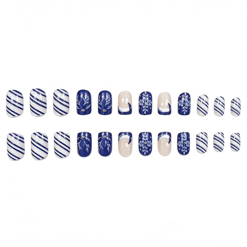 Künstlerische winterliche Acryl-Nagelkunstverzierungen Karnz