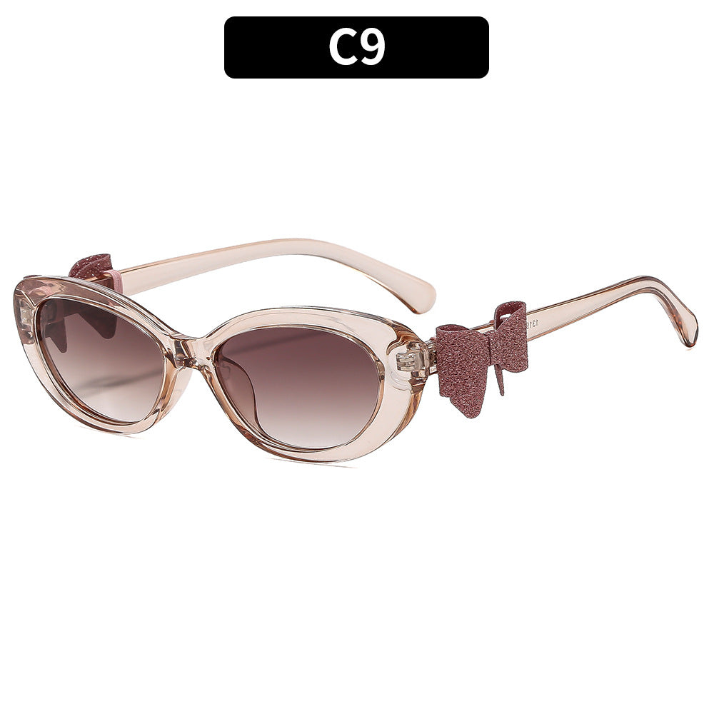 Schicke Cat-Eye-Brille mit Schleifenakzent