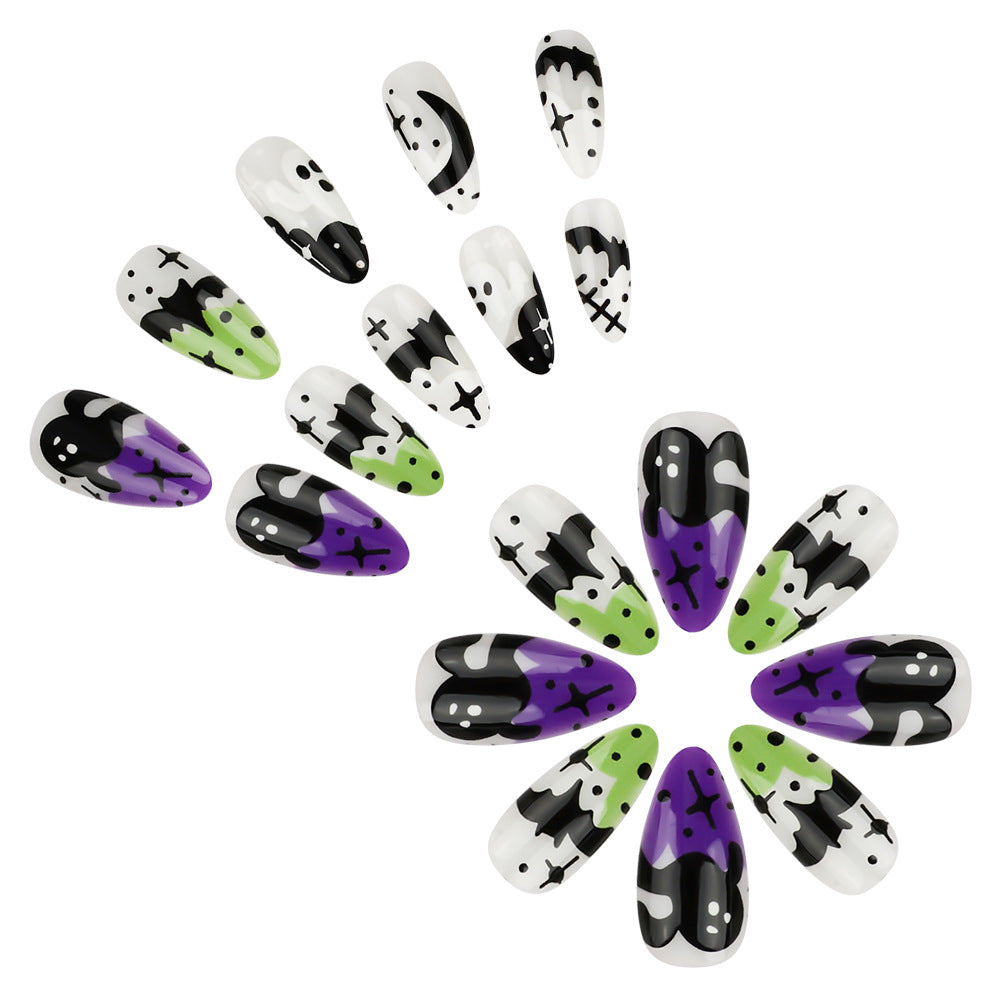 Kreative Halloween-Themen Press-On Nagelkunst Karnz