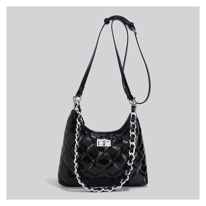 Gepolsterte Schultertasche mit Kettengriffen Karnz