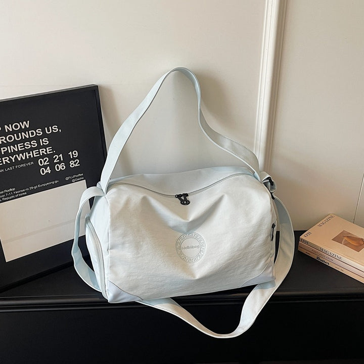 Stylische Reis-Duffle mit mehreren Taschen