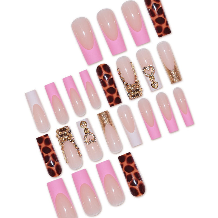 Luxuriöse Designer Press-On Nagelverzierungen Karnz