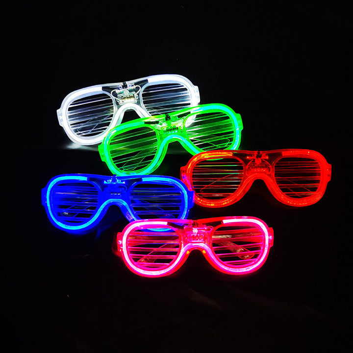 Leuchtende Herzbrille