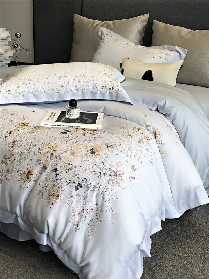 Duvetbezug-Set aus Baumwollsatin mit dezentem Aquarell-Blumenprint und seidig-matter Haptik