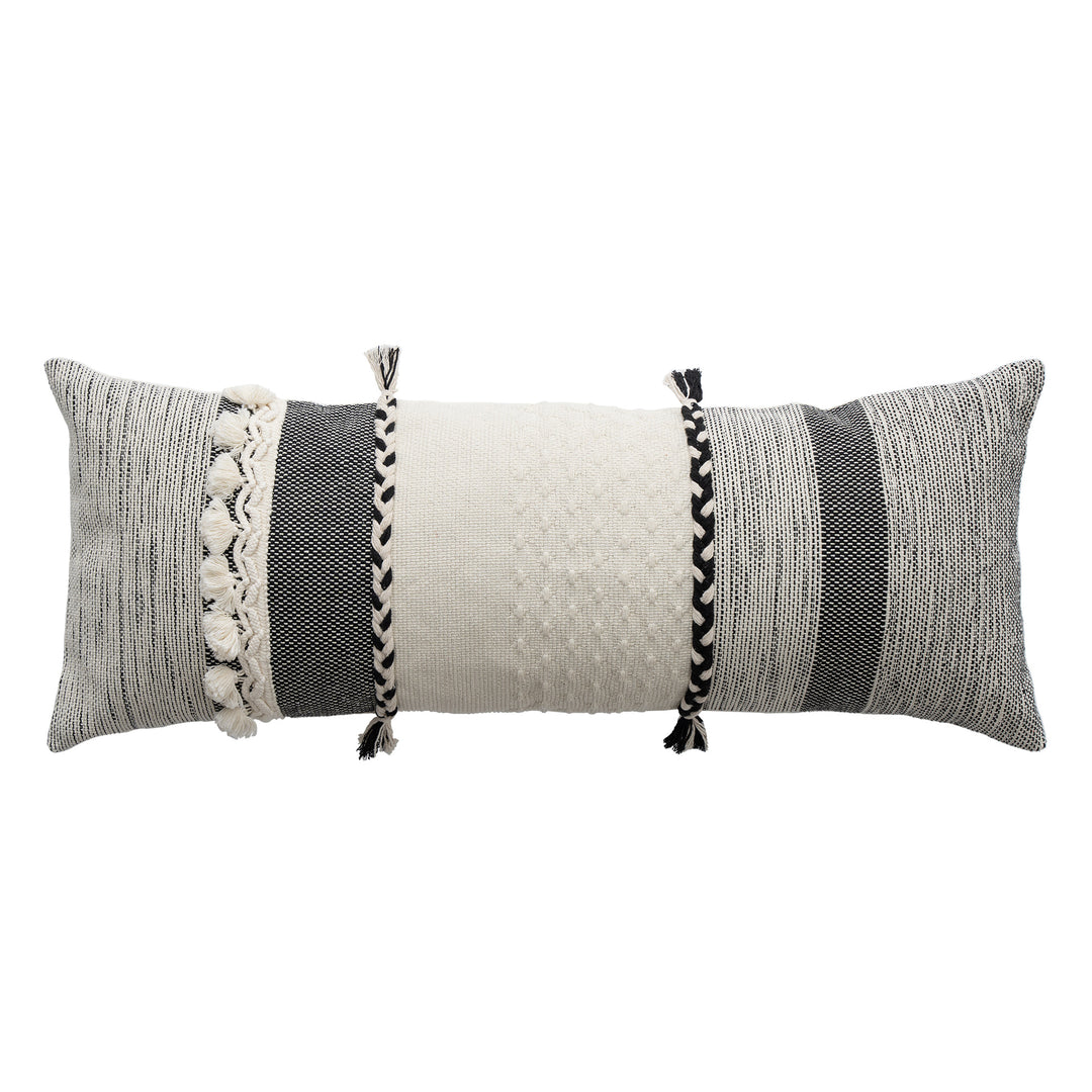 Rechteckiges Boho-Lumbar-Kissen mit geflochtenen Bändern und Quasten