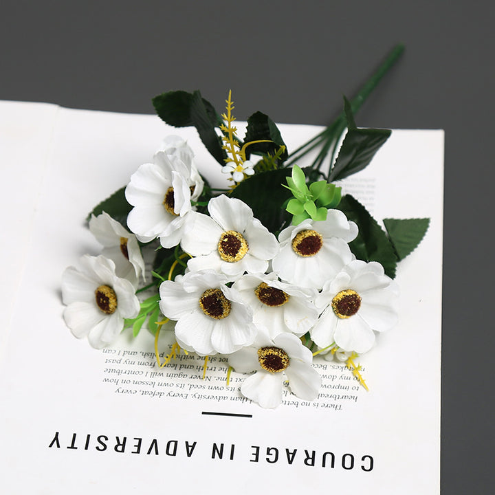 Dekorative Blumenstrauß für die Wohnkultur Anzeige