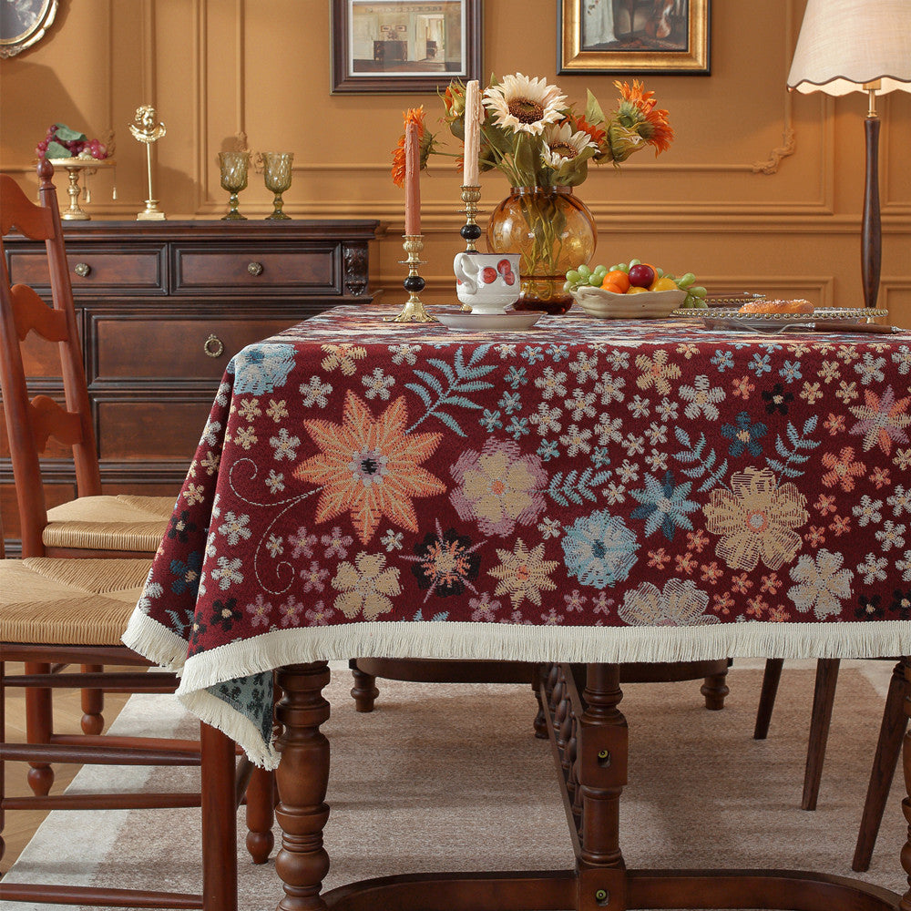 Klassische Floral bestickte Tischdecke