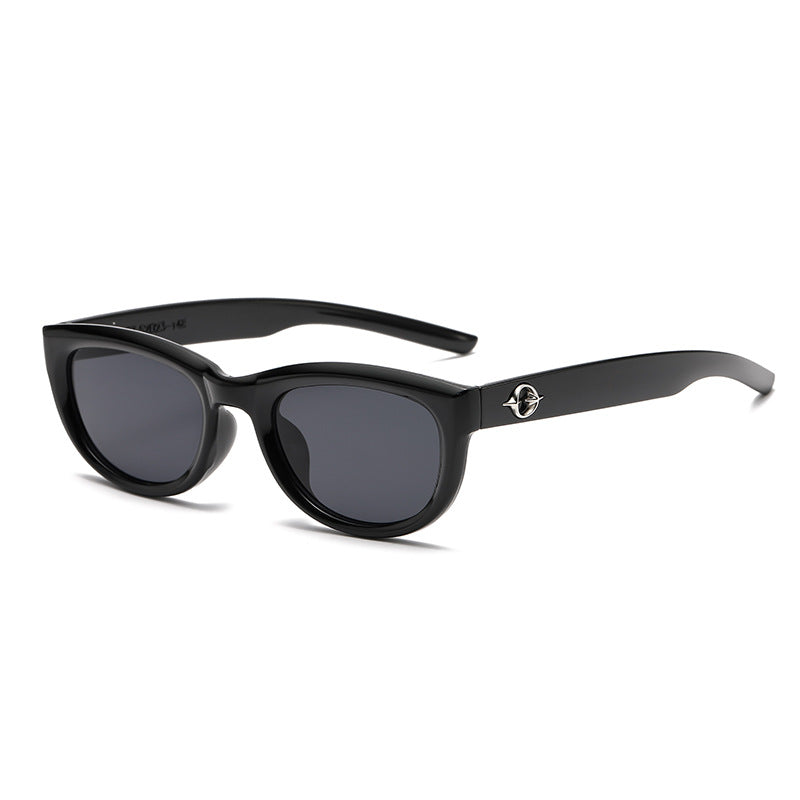 Damen elegante Kunststoffsonnenbrille im zeitgenössischen Design Karnz