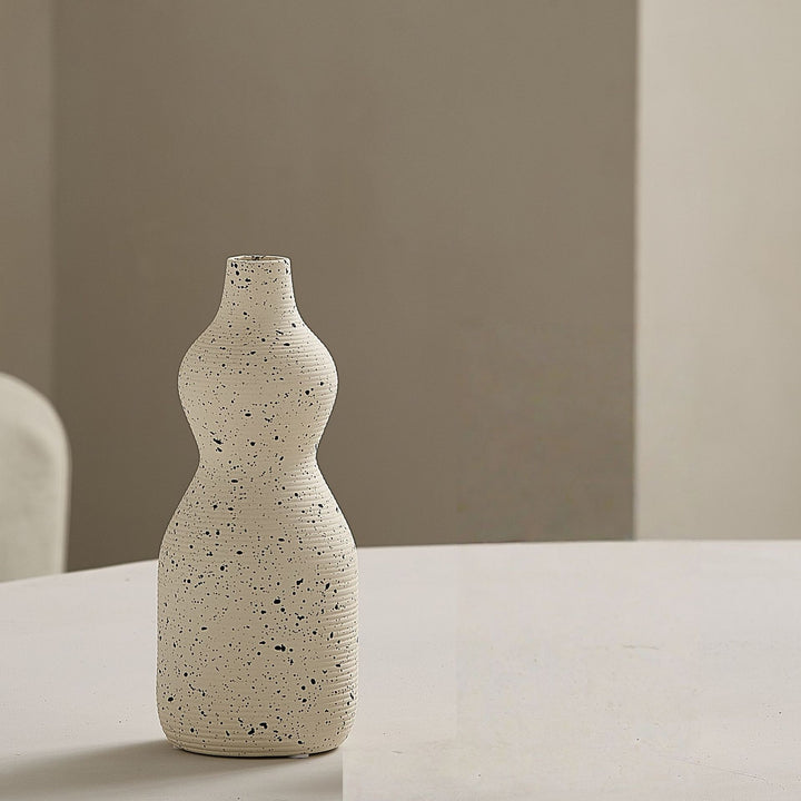 Elegante und Kunstvolle Keramikvase Karnz