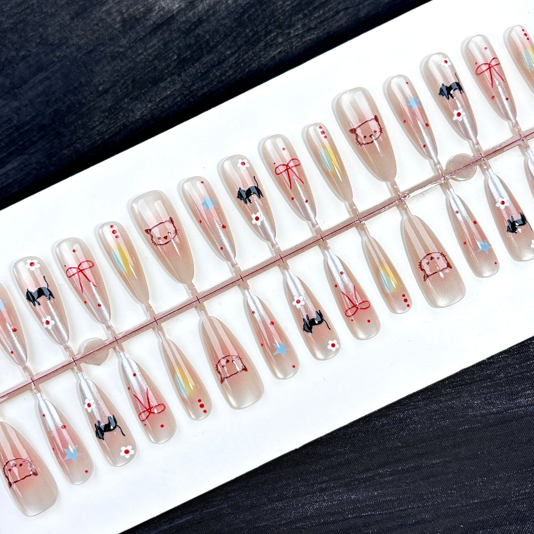 Künstlerisch inspiriertes Charakter-Themen Press-On Nagelkunst Set