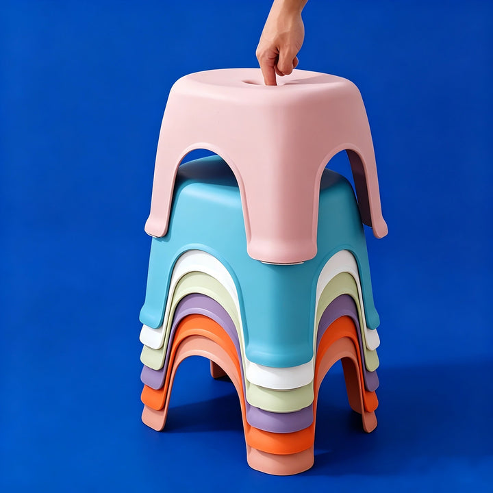 Funktionaler Hocker Karnz