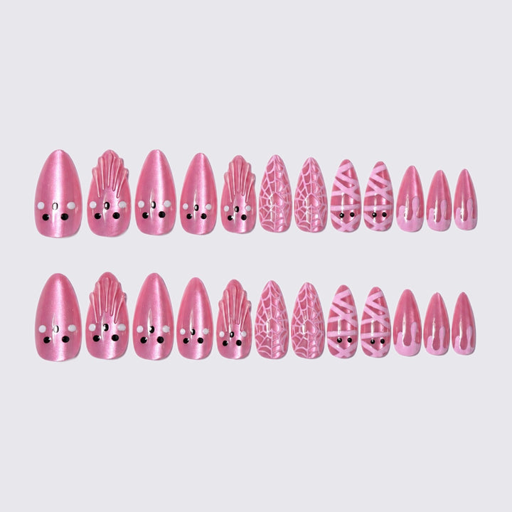 Künstliches Nagelset mit Halloween-Motiv und Glitzerakzenten Karnz