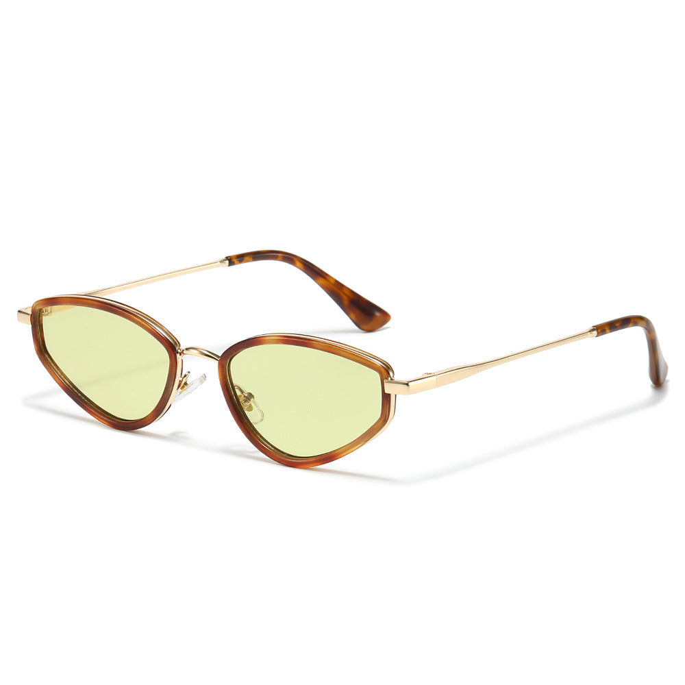 Moderne Katzenaugen-Sonnenbrille mit leichtem Rahmen Karnz