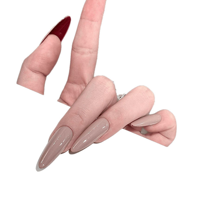 Elegante Nagelspitzen Karnz