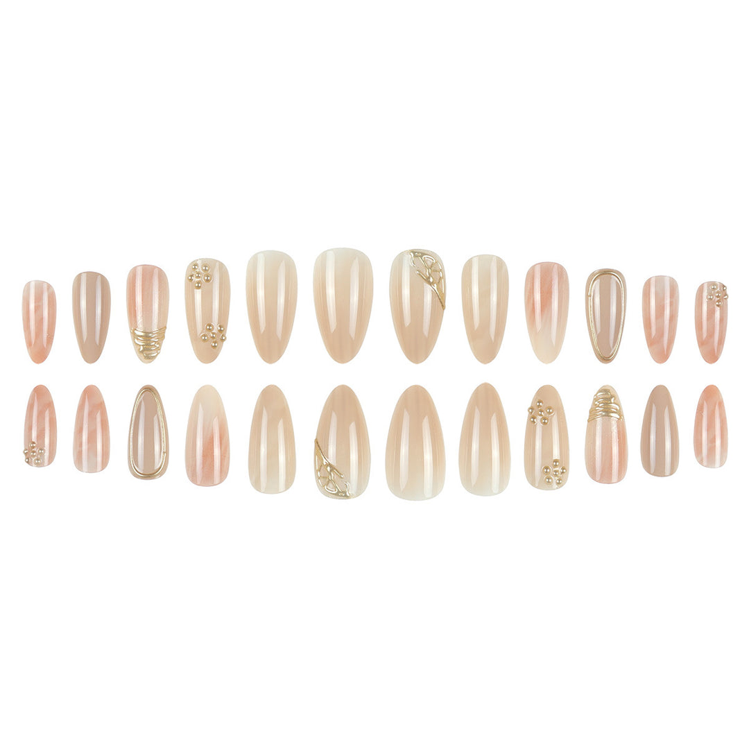 Elegantes Stiletto Press-On Nagelkunst Set Karnz