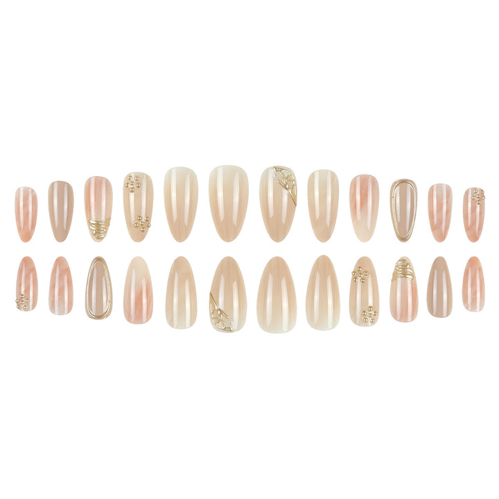 Elegantes Stiletto Press-On Nagelkunst Set Karnz