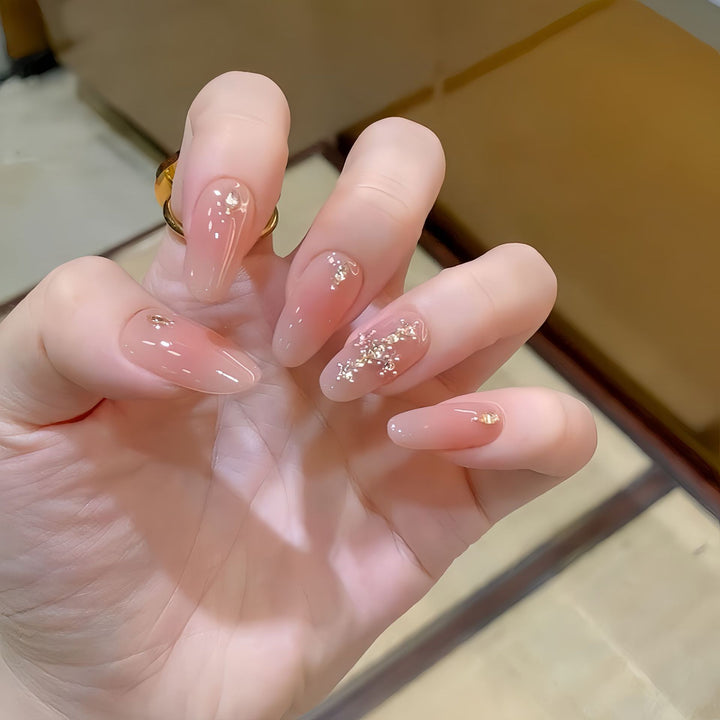 Kunstnägel mit Glamourösem Glitzer-Muster Karnz