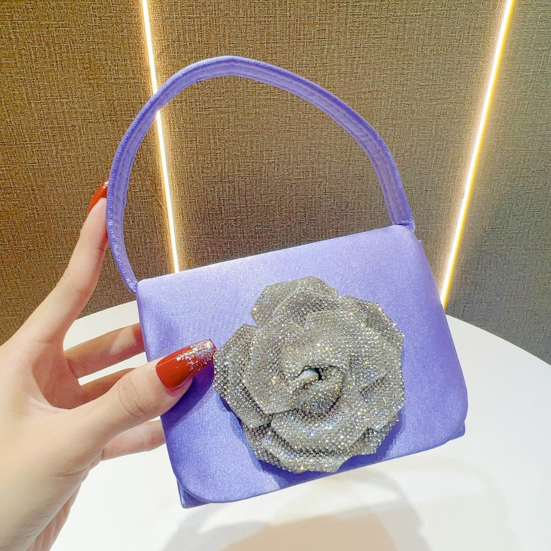 Elegante Satinkleid Abendtasche
