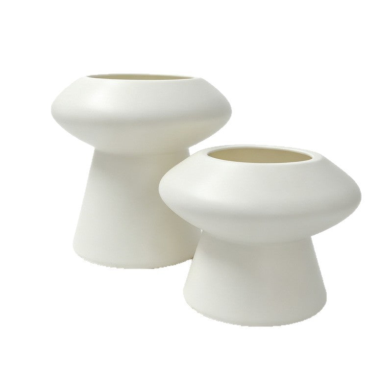 Zeitgenössische Skulpturierte Dekorative Vase Karnz