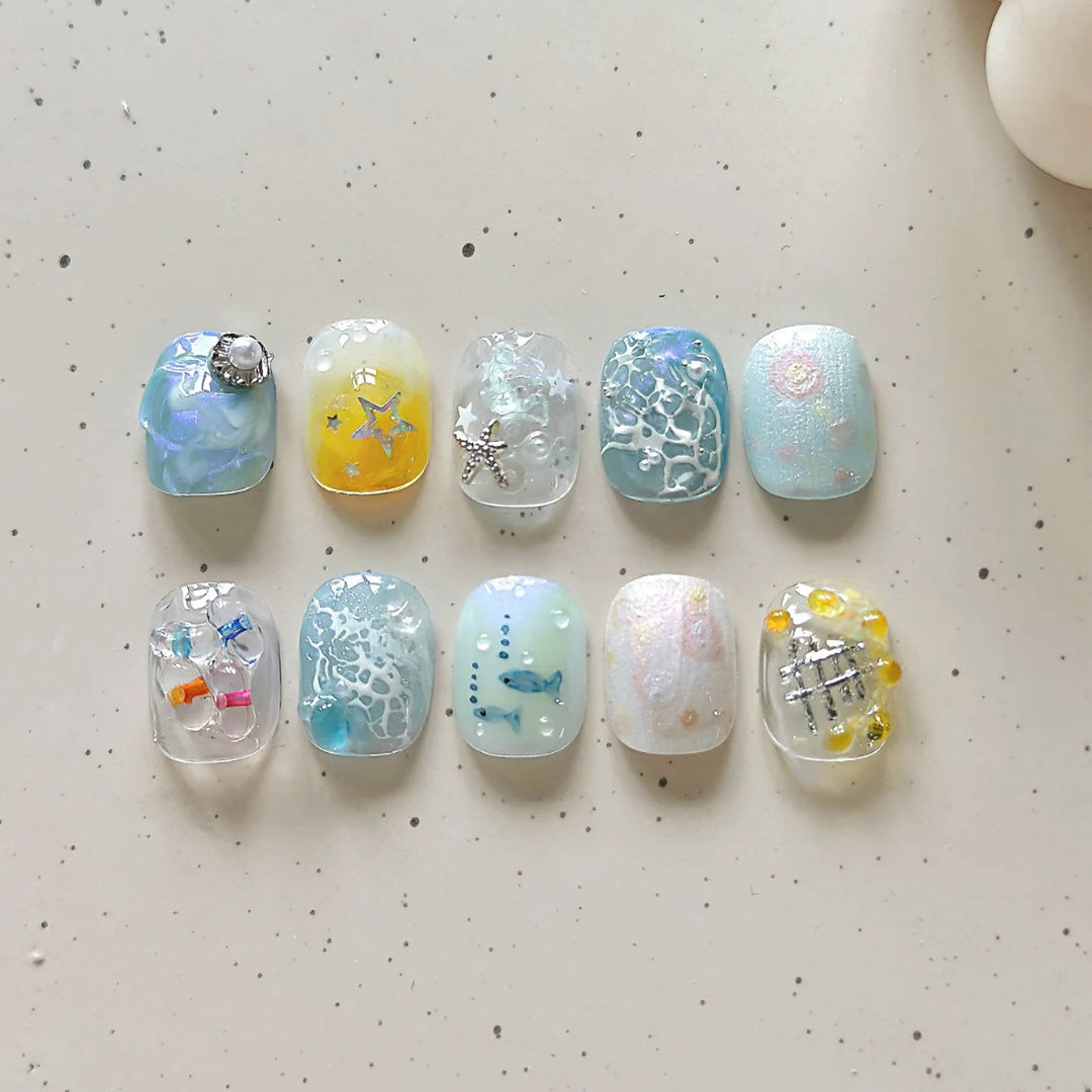 Dekoratives Press-On-Nail-Art-Set mit ozeanischen Themen