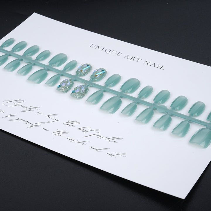 Dekoratives Press-On Nagelkunst-Set Karnz