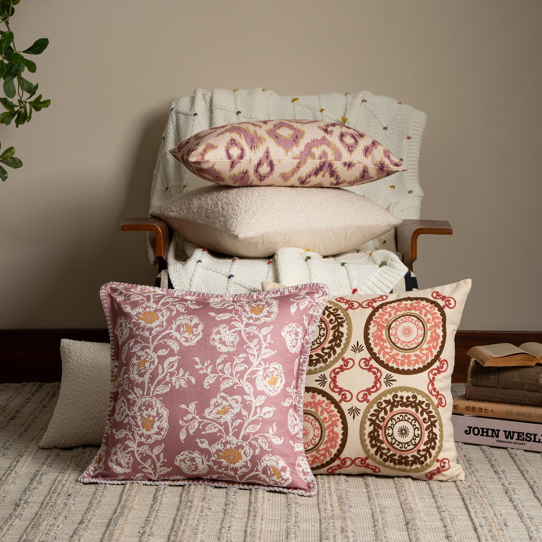 Rechteckiger Zierkissenbezug aus Jacquard mit ornamentaler Ikat‑Optik
