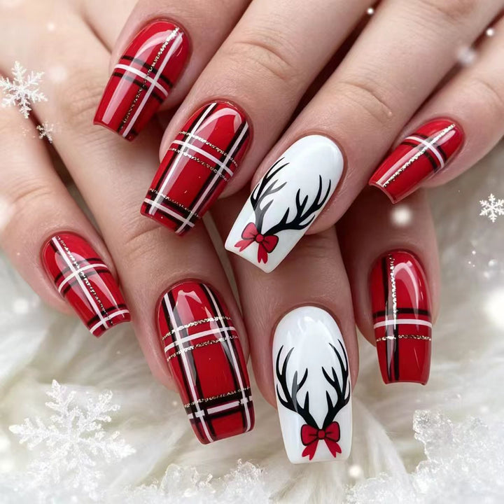 Festliche Nagelkunst Karnz