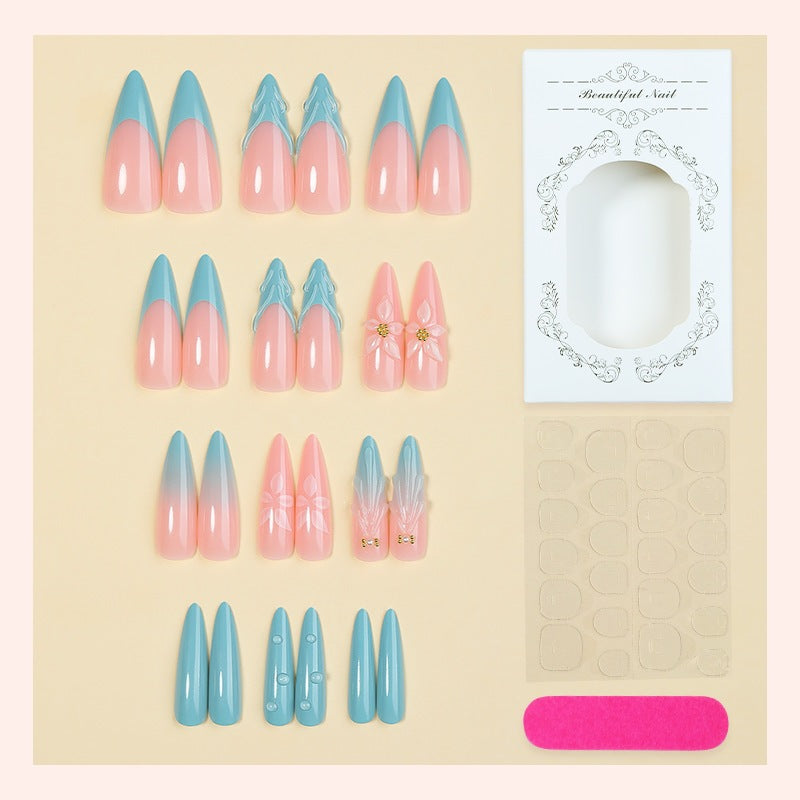 Kunstnagelset mit filigranen Designs Karnz