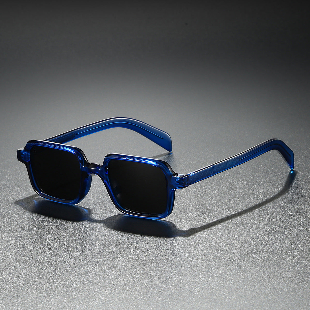 Damen modische Sonnenbrille im eleganten Quadratdesign mit breiten Bügeln Karnz
