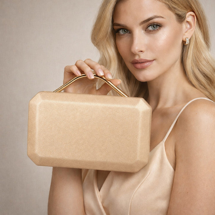 Elegante Box Clutch