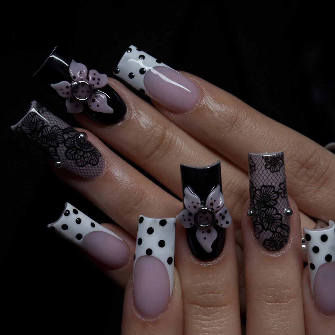 Floral Lace Design Press-On Nagelkunst Karnz