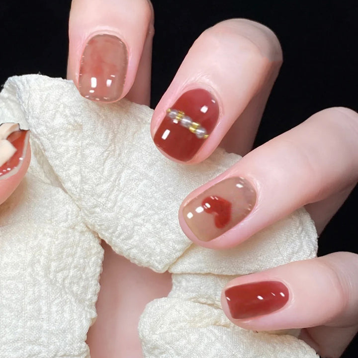 Kunstvolle Nageldekoration Karnz