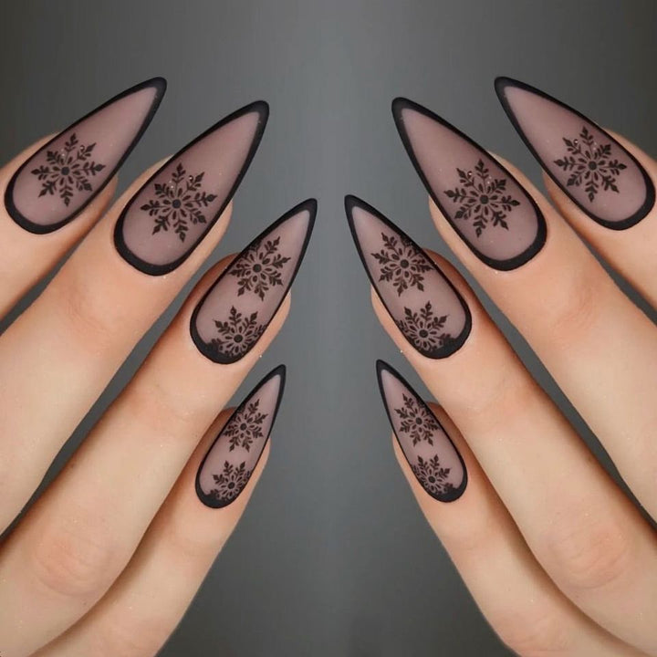 Künstlerische Matt-Press-On-Nagelkunst