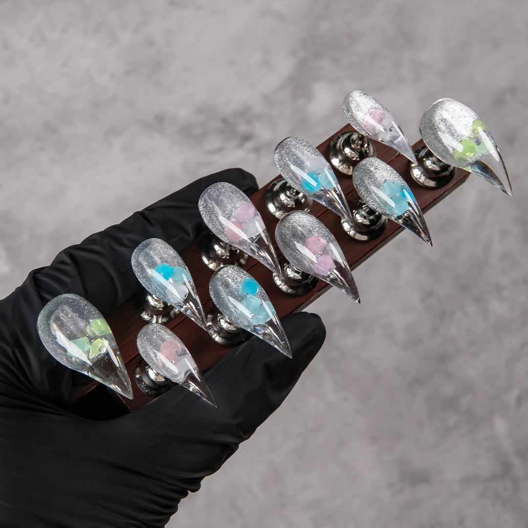 Luxuriöses künstlerisches Stiletto Press-On-Nagelset
