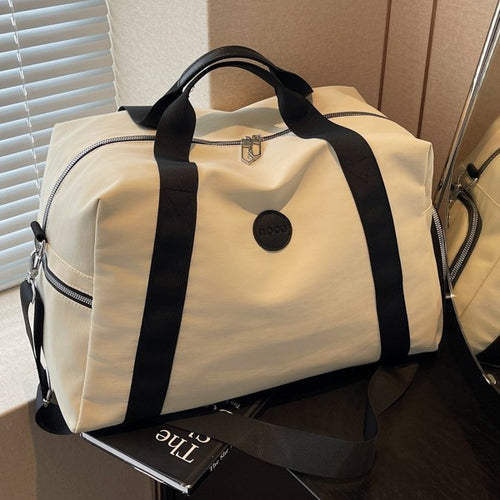 Kompakte Reis-Duffle