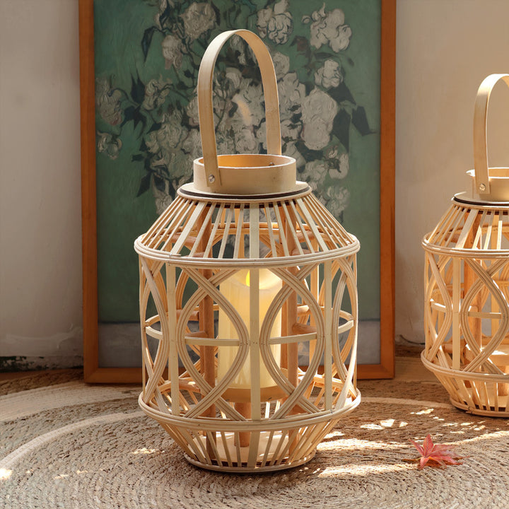 Handgefertigte Laterne aus Rattan Karnz