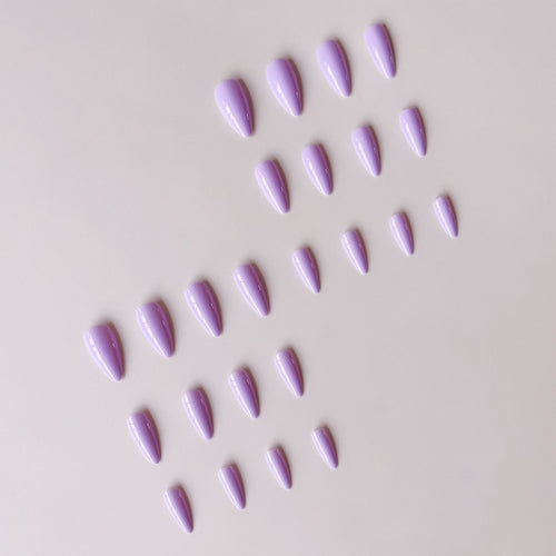 Kunstnagelset für trendige Nageldesigns Karnz