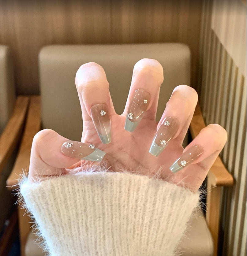 Künstlerisches Press-On-Nagelset mit Sternenmotiv Karnz