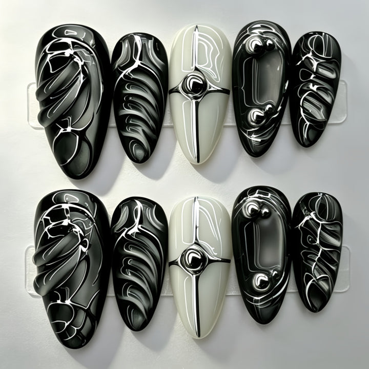 Kunstnägel mit Futuristischem Design Karnz