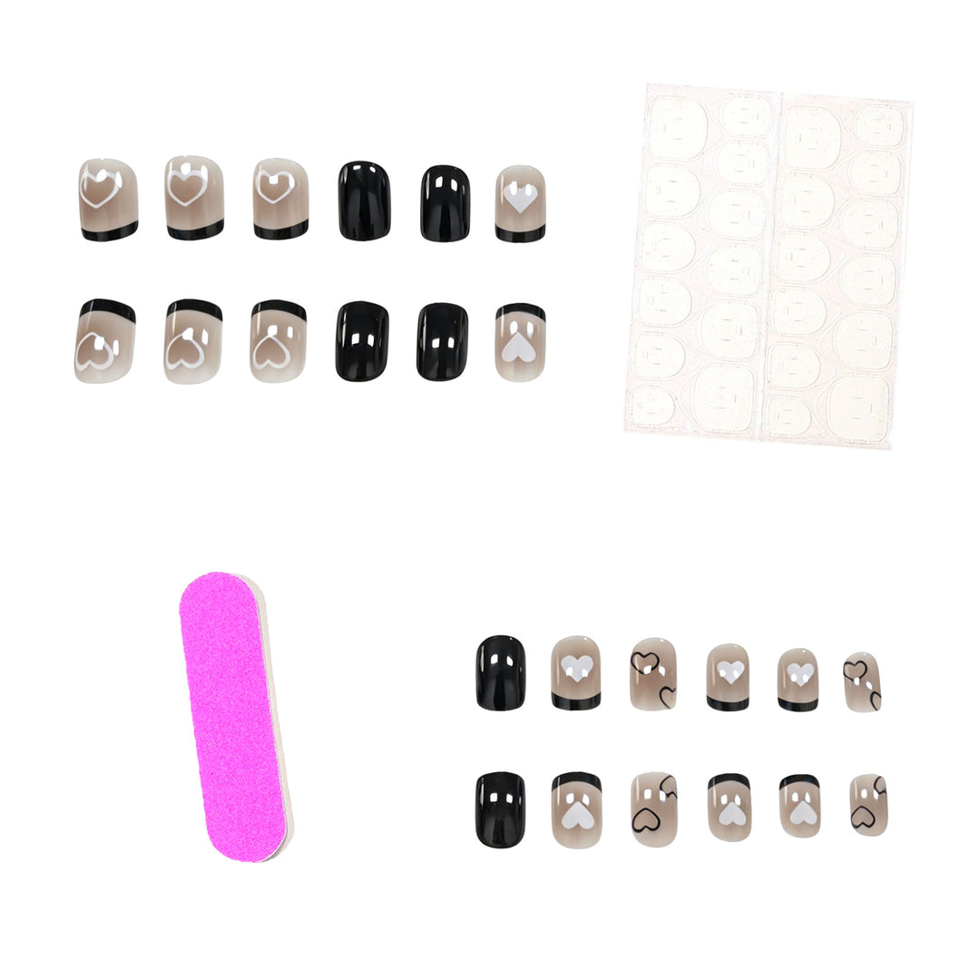 Kreative Herzmuster-Nail Art Verbesserungen Karnz
